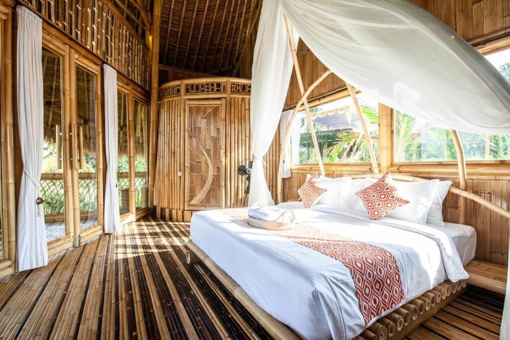 Villa Magic Hills Bali - Magical Eco-luxury Selat